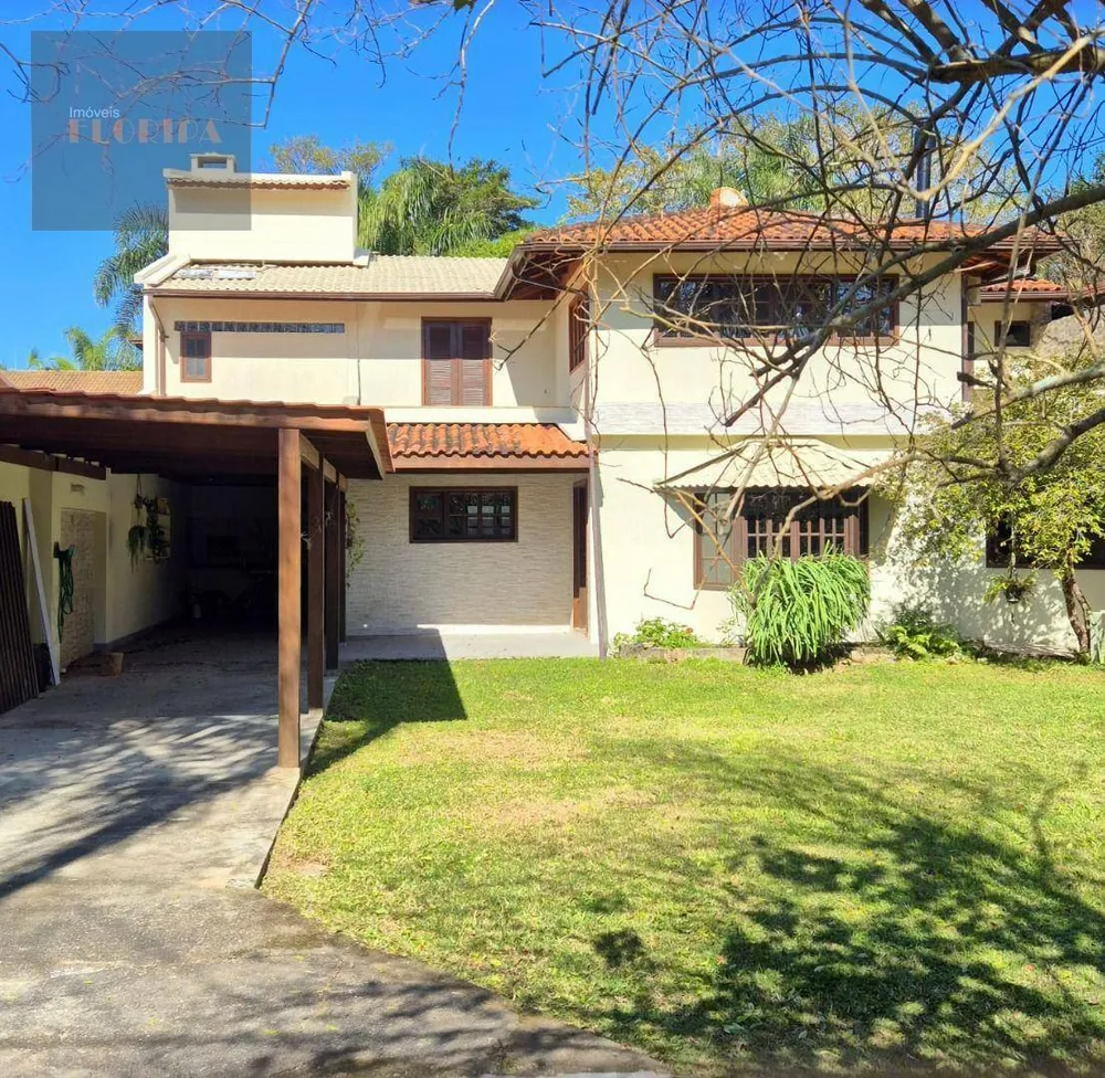 Casa, 4 quartos, 228 m² - Foto 1