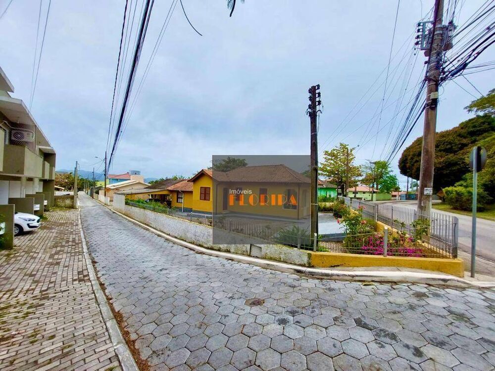 Casa à venda com 2 quartos, 200m² - Foto 5