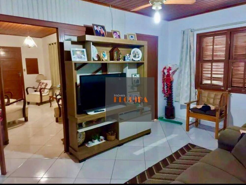 Casa à venda com 2 quartos, 200m² - Foto 7