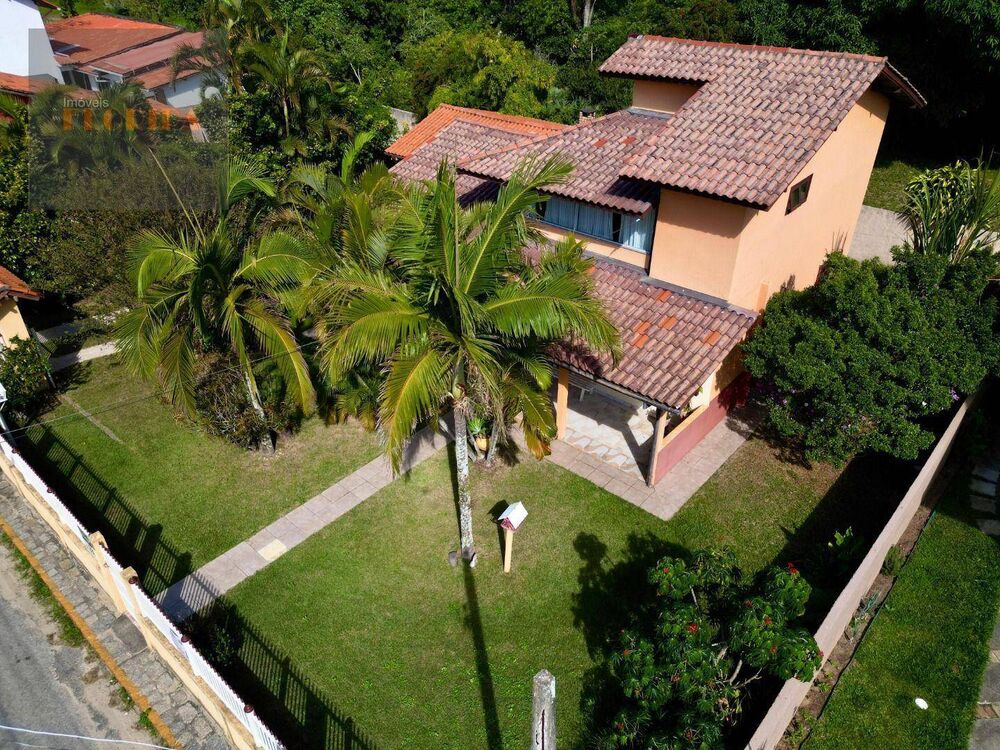 Casa, 3 quartos, 190 m² - Foto 2