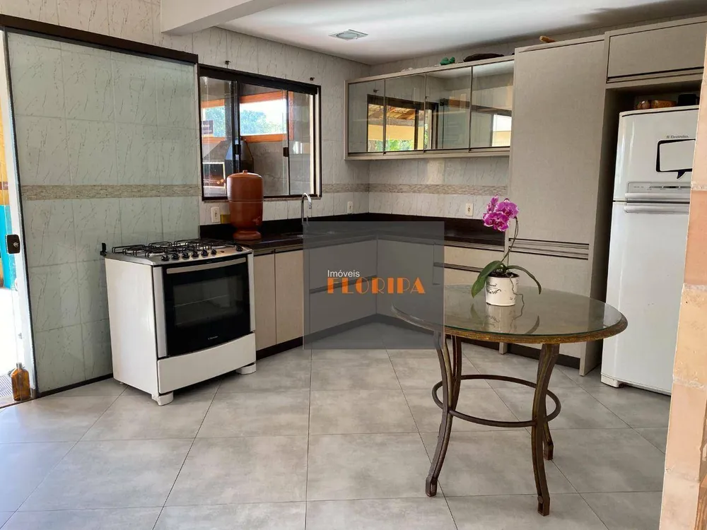 Casa, 6 quartos, 189 m² - Foto 6