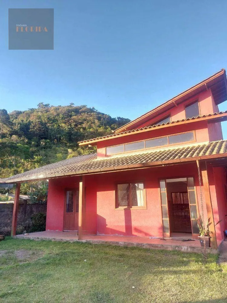 Casa, 3 quartos, 134 m² - Foto 1
