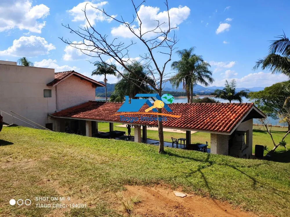 Chácara, 4 quartos, 2250 m² - Foto 1