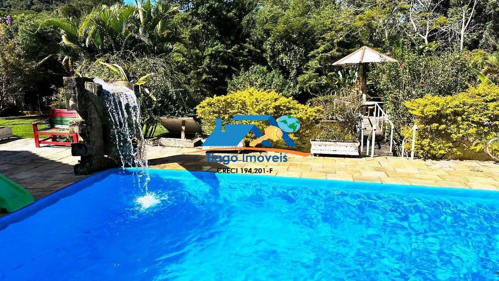 Chácara à venda com 4 quartos, 2400m² - Foto 1