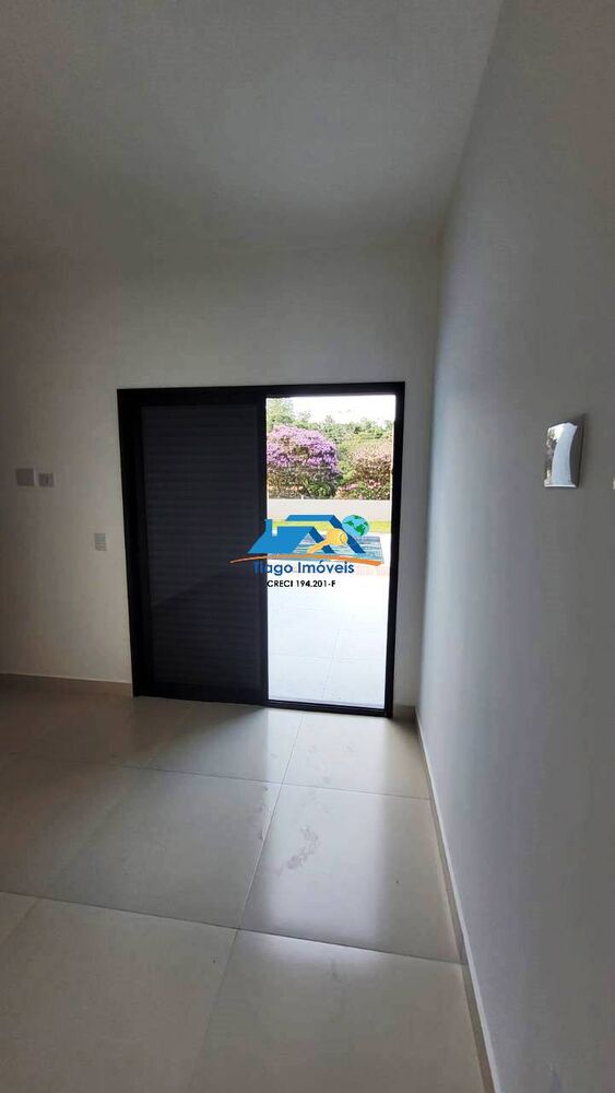 Casa à venda com 3 quartos, 420m² - Foto 4