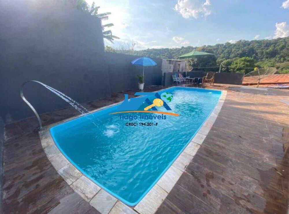 Casa à venda com 2 quartos, 300m² - Foto 2