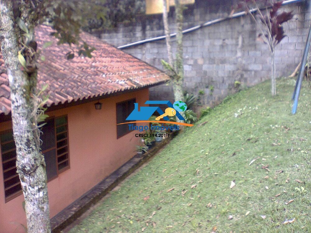 Chácara à venda com 3 quartos, 1360m² - Foto 1