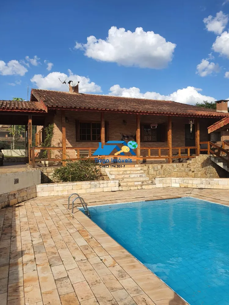 Chácara, 4 quartos, 1326 m² - Foto 1
