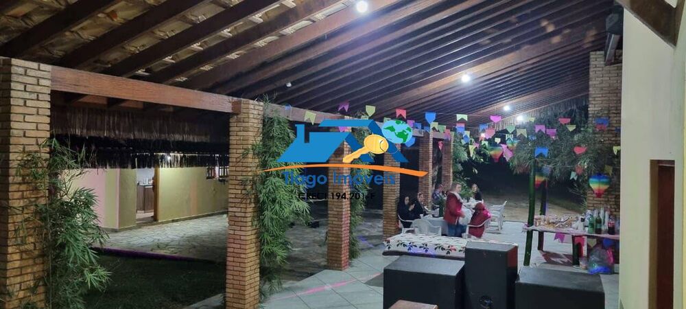 Casa à venda com 3 quartos, 2800m² - Foto 3