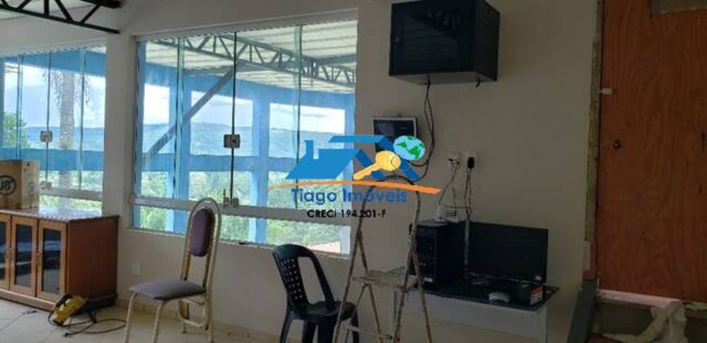 Chácara à venda com 3 quartos, 300m² - Foto 8