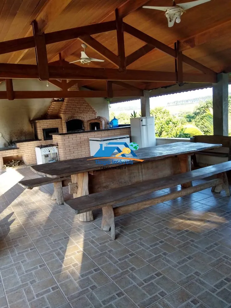 Chácara, 3 quartos, 2384 m² - Foto 1