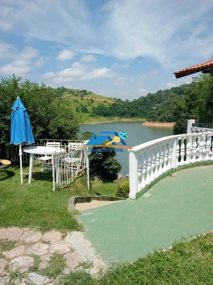 Chácara, 4 quartos, 1690 m² - Foto 1