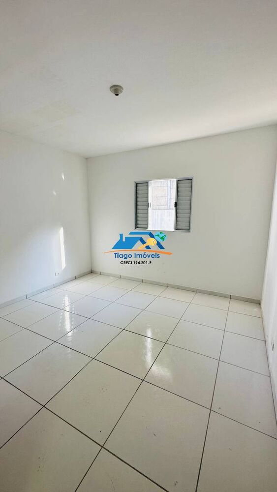 Casa à venda com 3 quartos, 250m² - Foto 2