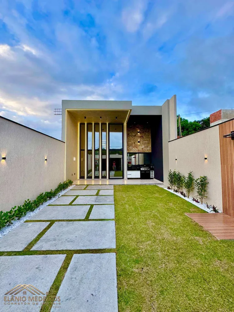 Casa, 4 quartos, 140 m² - Foto 1