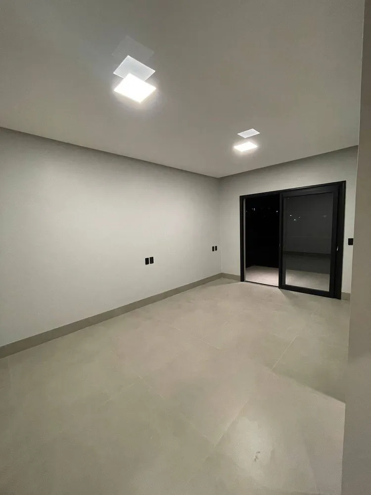 Casa, 3 quartos, 215 m² - Foto 2