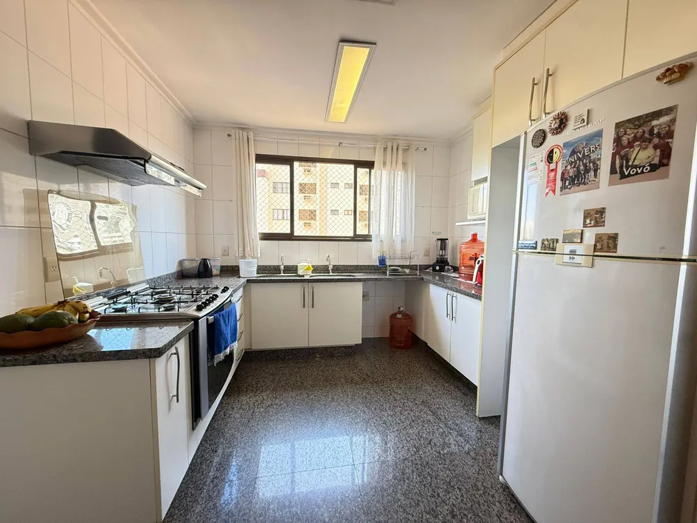 Apartamento, 4 quartos, 213 m² - Foto 1