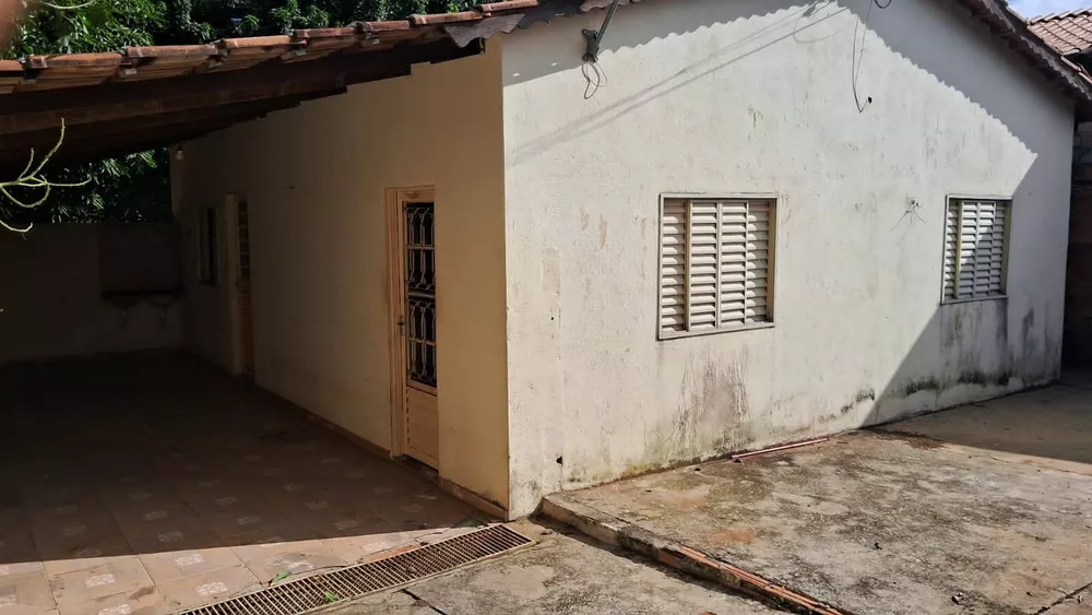 Casa à venda com 2 quartos, 360m² - Foto 3