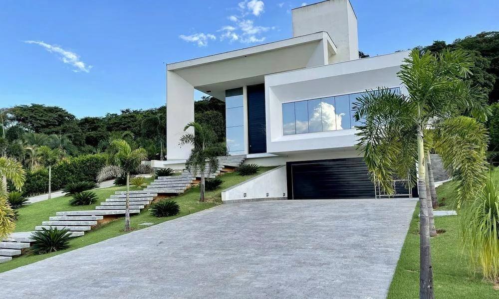 Casa à venda com 4 quartos, 840m² - Foto 2