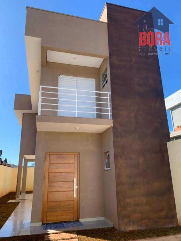 Casa, 3 quartos, 108 m² - Foto 1