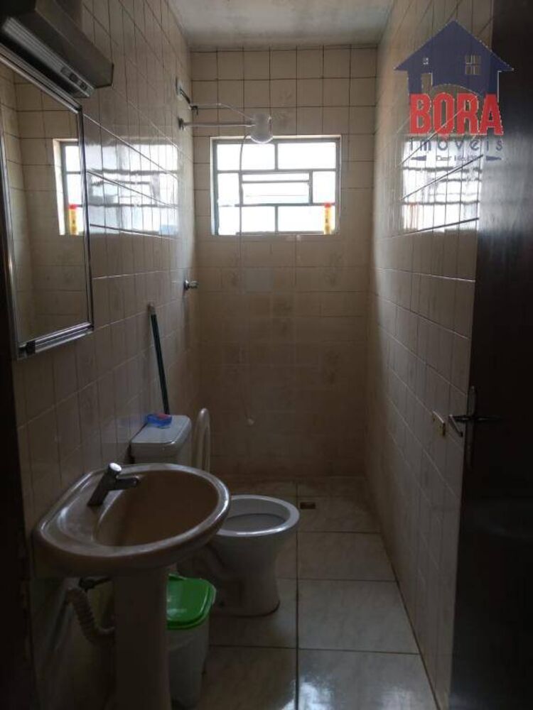 Casa à venda com 4 quartos, 175m² - Foto 2