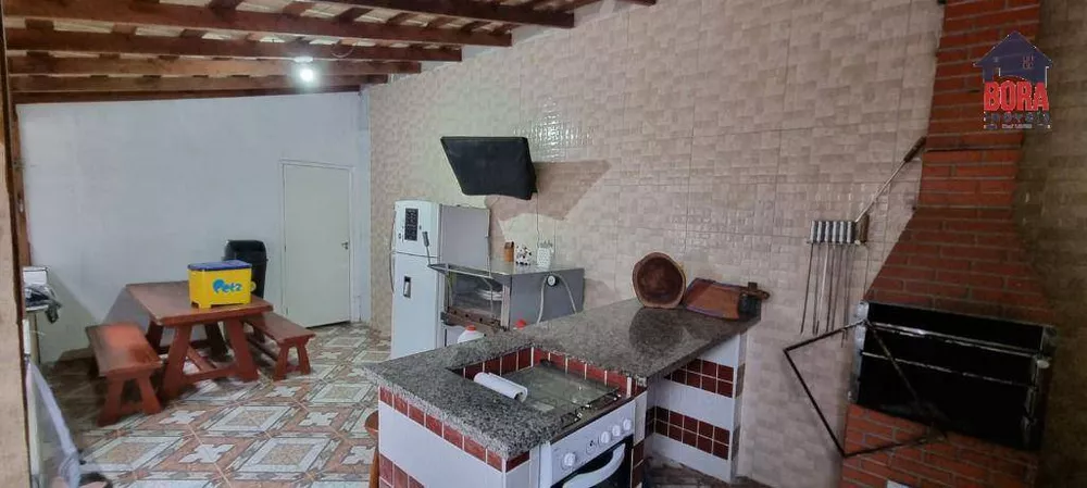 Casa à venda com 4 quartos, 210m² - Foto 8