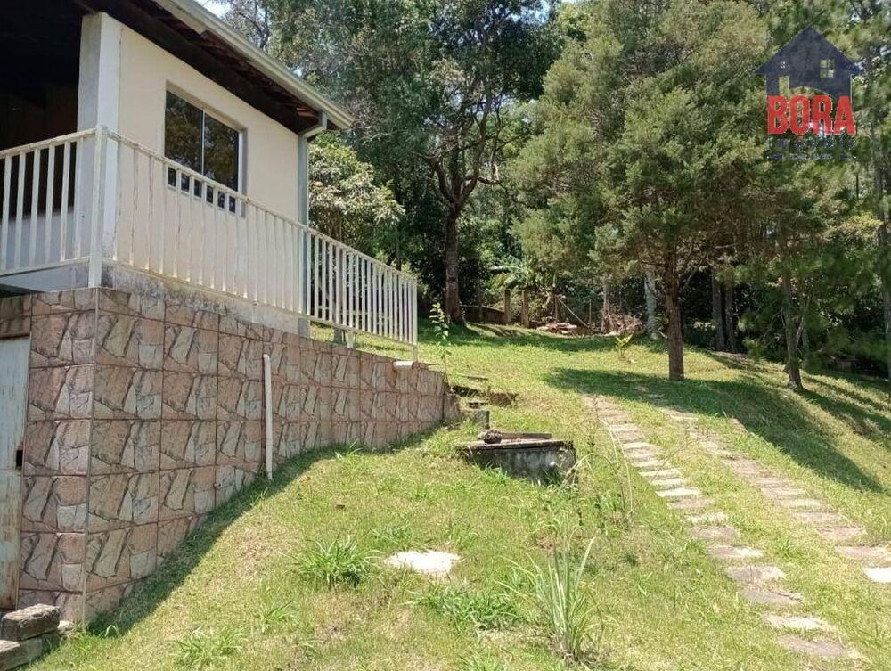 Chácara à venda com 3 quartos, 346m² - Foto 1