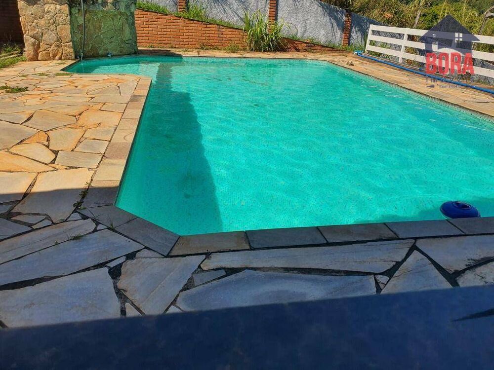 Chácara, 3 quartos, 1495 m² - Foto 1