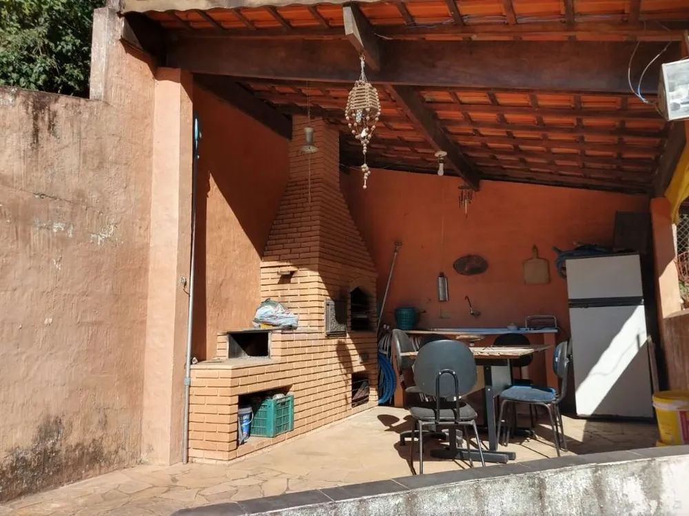 Chácara, 3 quartos, 1375 m² - Foto 2