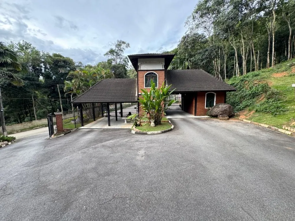 Loteamento e Condomínio, 1147 m² - Foto 1