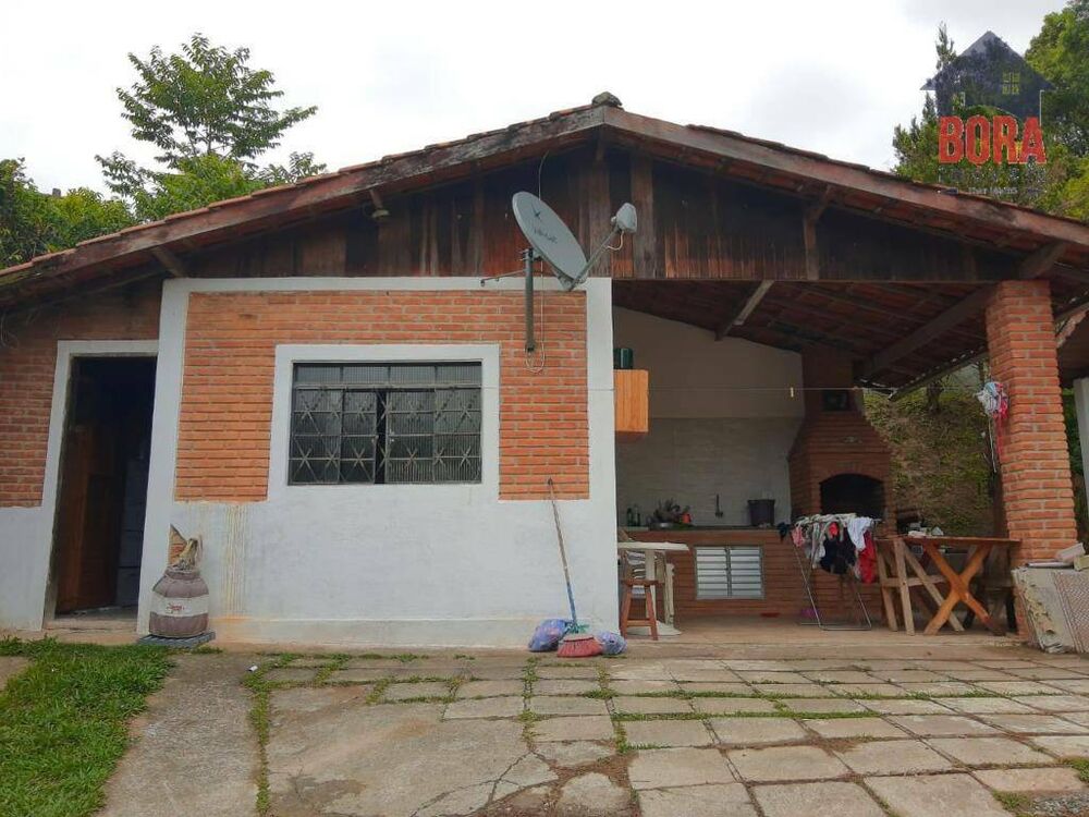 Casa de Condomínio à venda com 3 quartos, 200m² - Foto 1