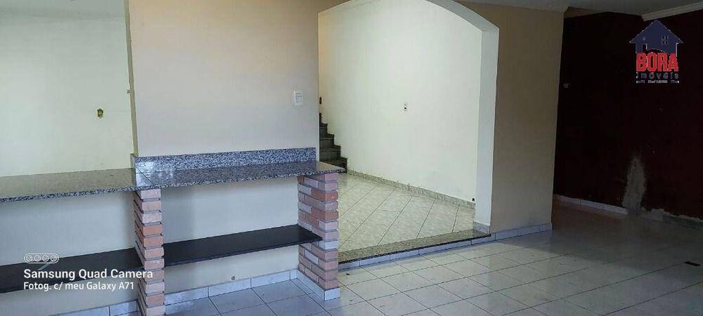 Casa à venda com 3 quartos, 120m² - Foto 2