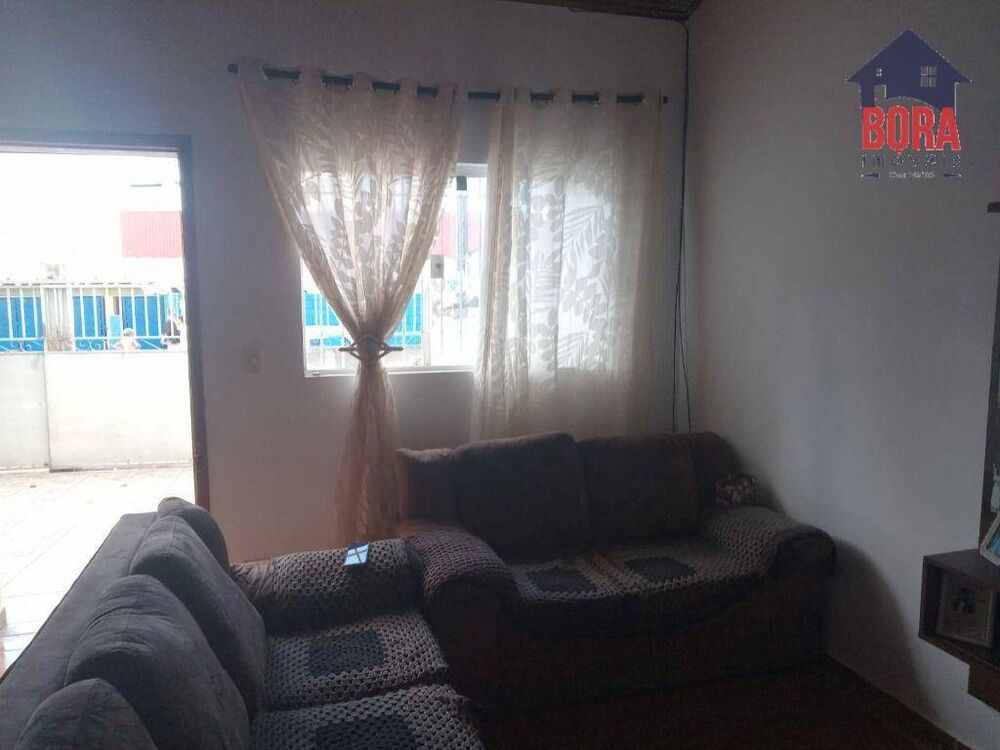 Casa à venda com 2 quartos, 60m² - Foto 1
