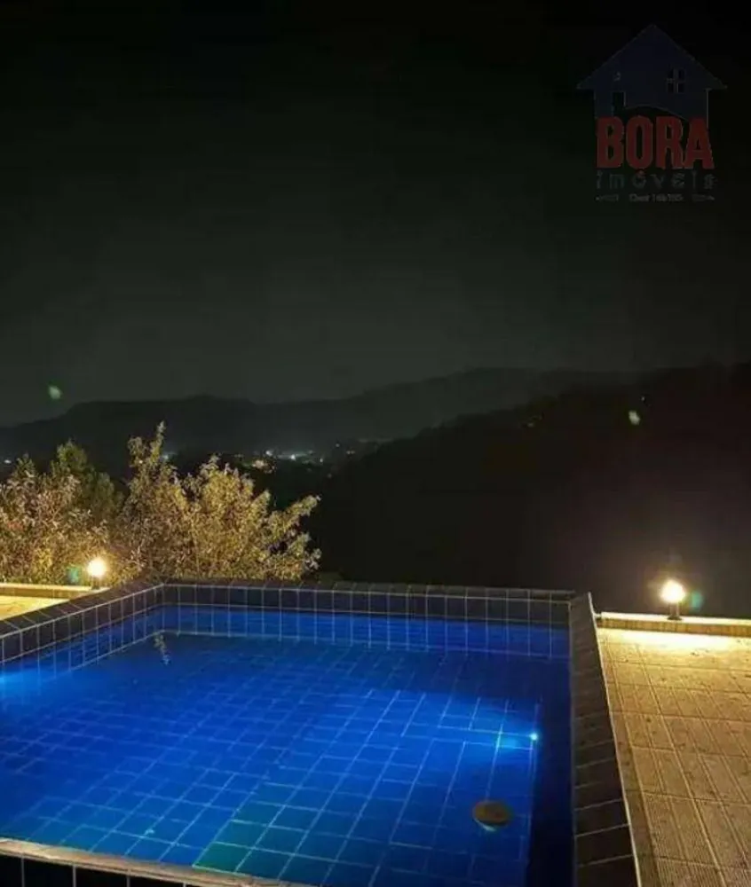 Chácara, 4 quartos, 1300 m² - Foto 1