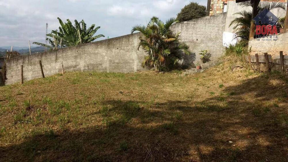 Casa à venda com 2 quartos, 120m² - Foto 2