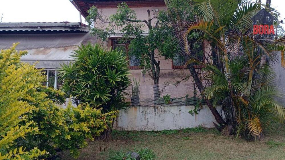 Casa à venda com 2 quartos, 67m² - Foto 1