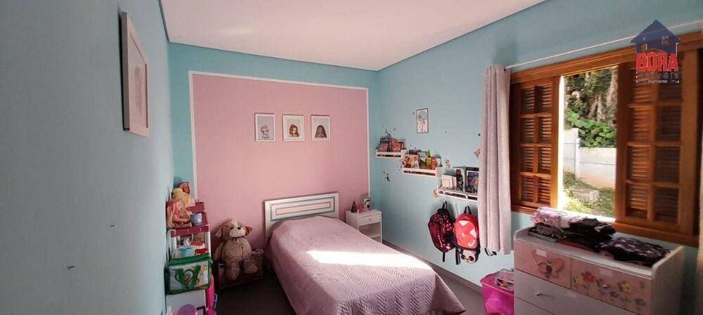Casa à venda com 3 quartos, 90m² - Foto 2