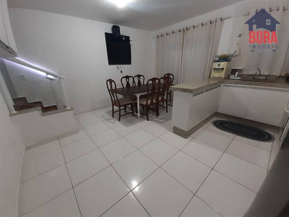 Casa à venda com 2 quartos, 66m² - Foto 4