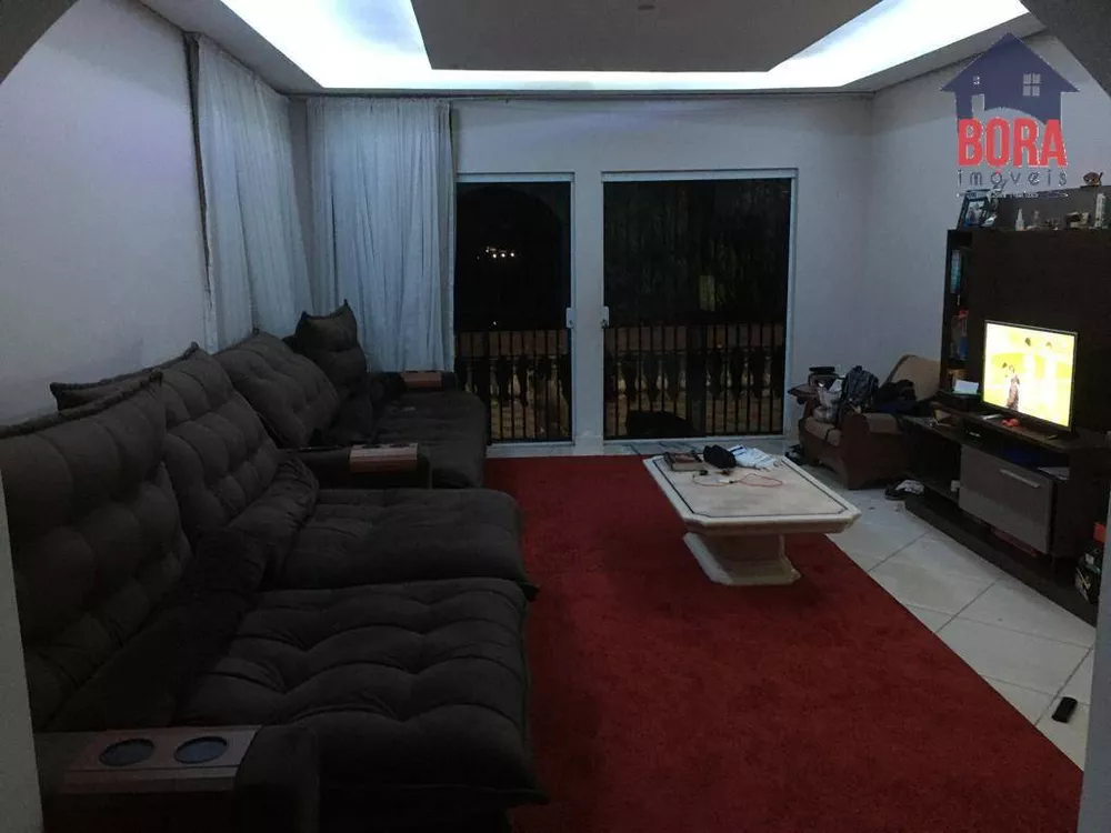 Chácara à venda com 3 quartos, 200m² - Foto 4