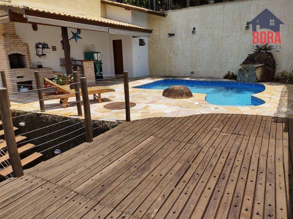 Casa à venda com 2 quartos, 90m² - Foto 1