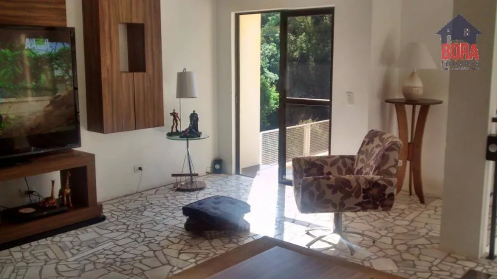 Casa, 3 quartos, 250 m² - Foto 2