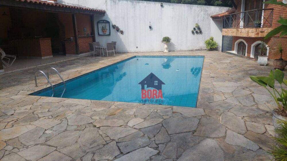 Casa à venda e aluguel com 3 quartos, 500m² - Foto 4