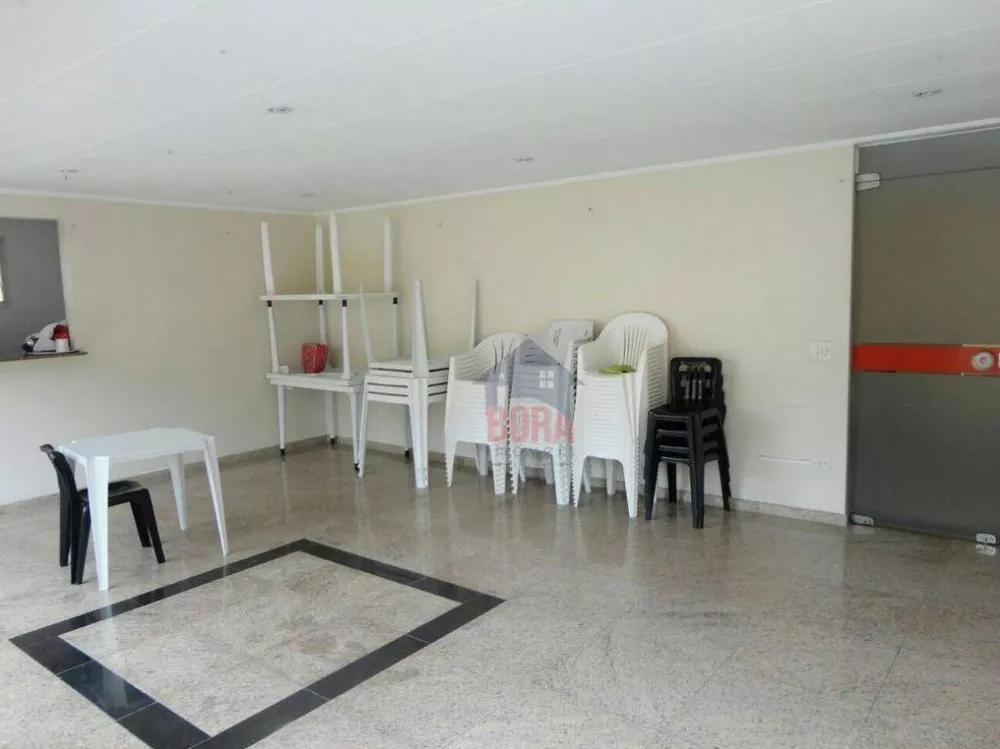 Apartamento à venda com 3 quartos, 70m² - Foto 2