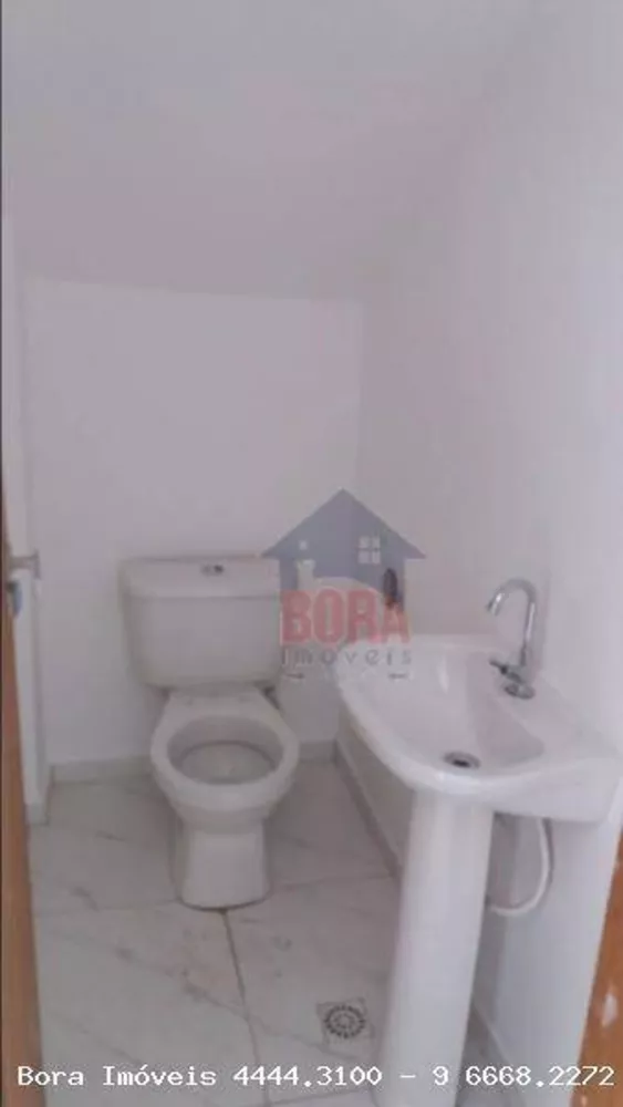 Casa à venda com 2 quartos, 80m² - Foto 4