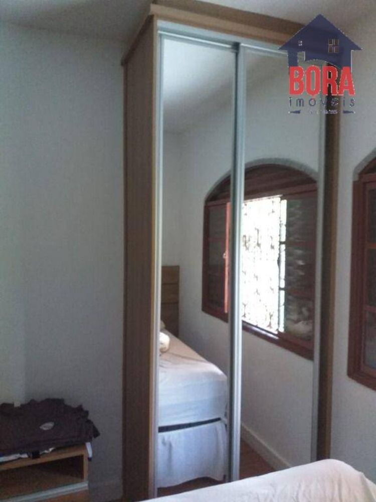Chácara à venda com 4 quartos, 180m² - Foto 2