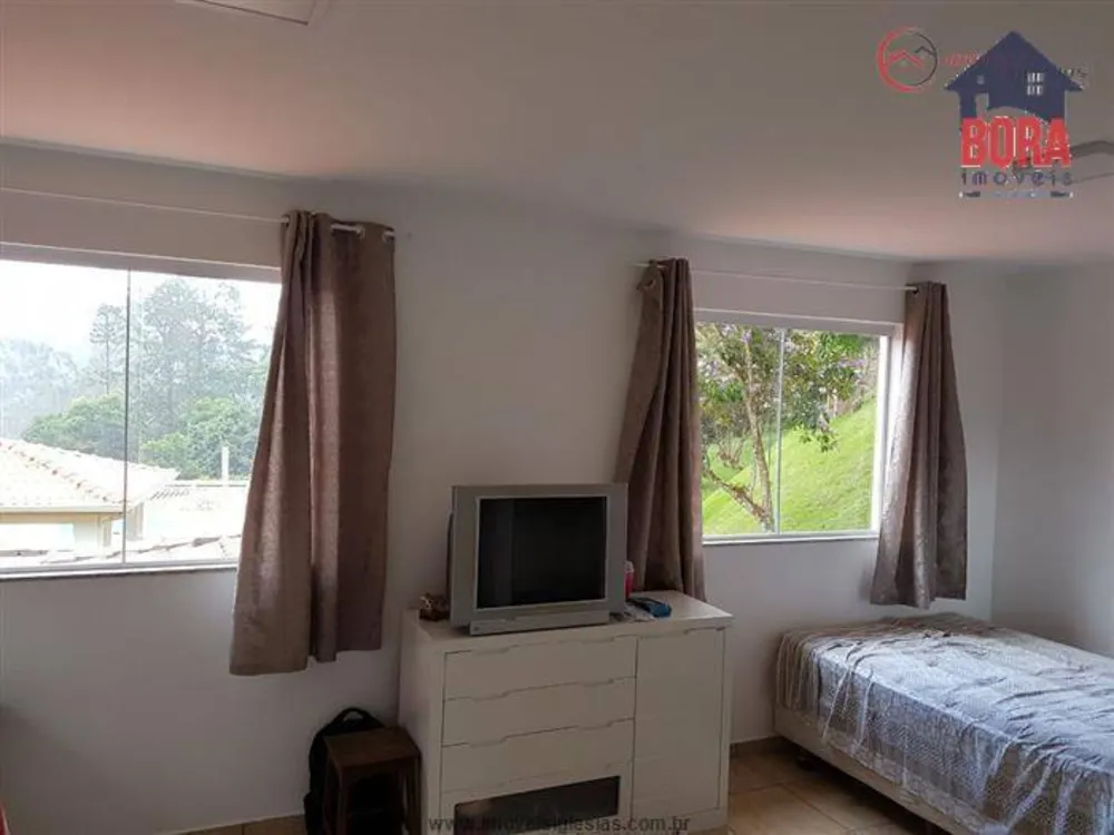 Casa, 4 quartos, 230 m² - Foto 2
