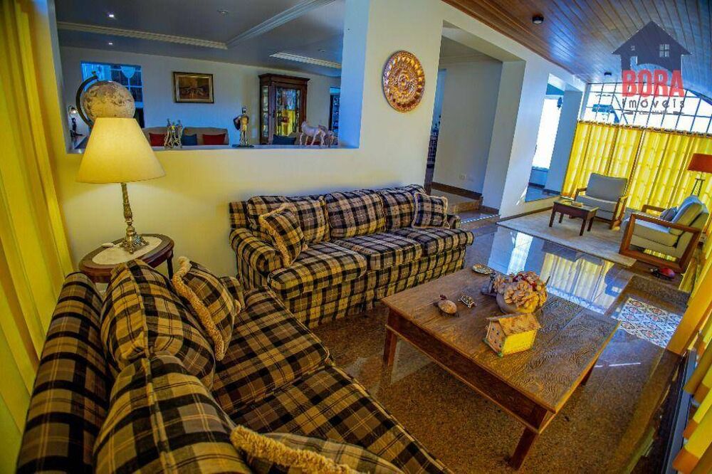 Casa à venda com 4 quartos, 395m² - Foto 9