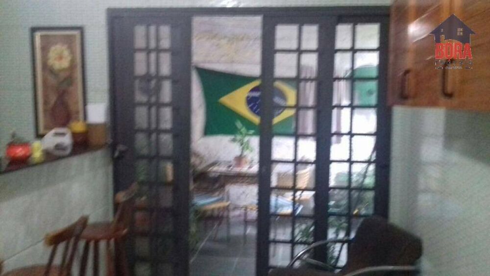 Casa, 3 quartos, 258 m² - Foto 1