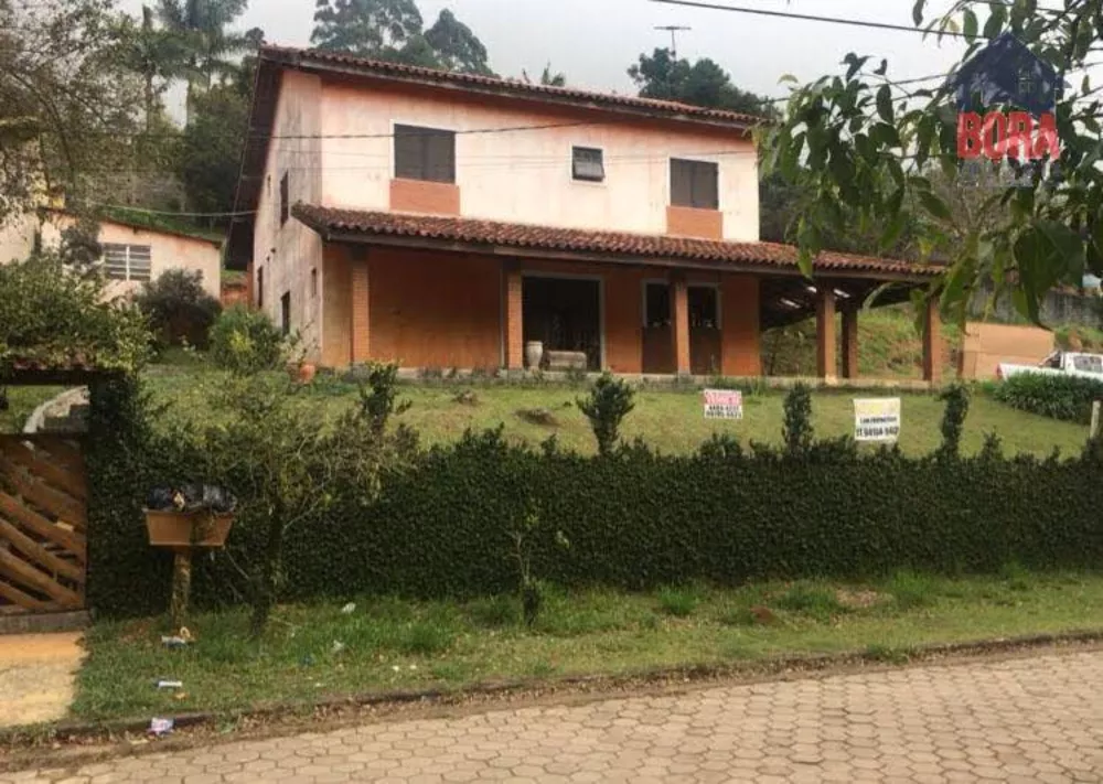 Casa à venda com 4 quartos, 320m² - Foto 1