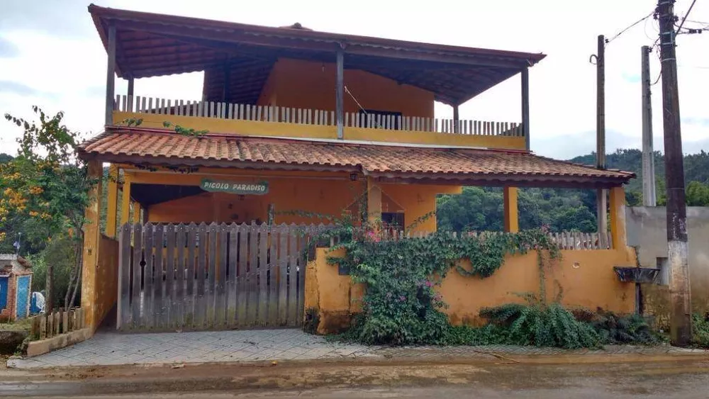 Chácara à venda com 5 quartos, 350m² - Foto 1