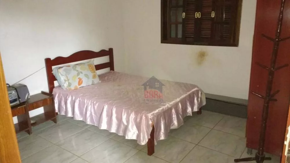 Chácara à venda com 5 quartos, 350m² - Foto 2